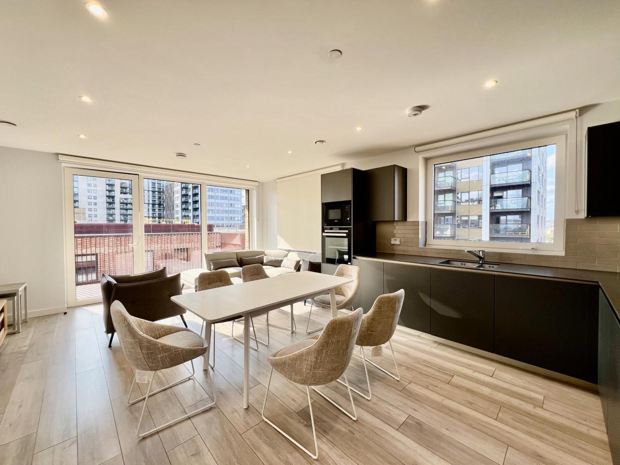 Skyview Superior Apartment London